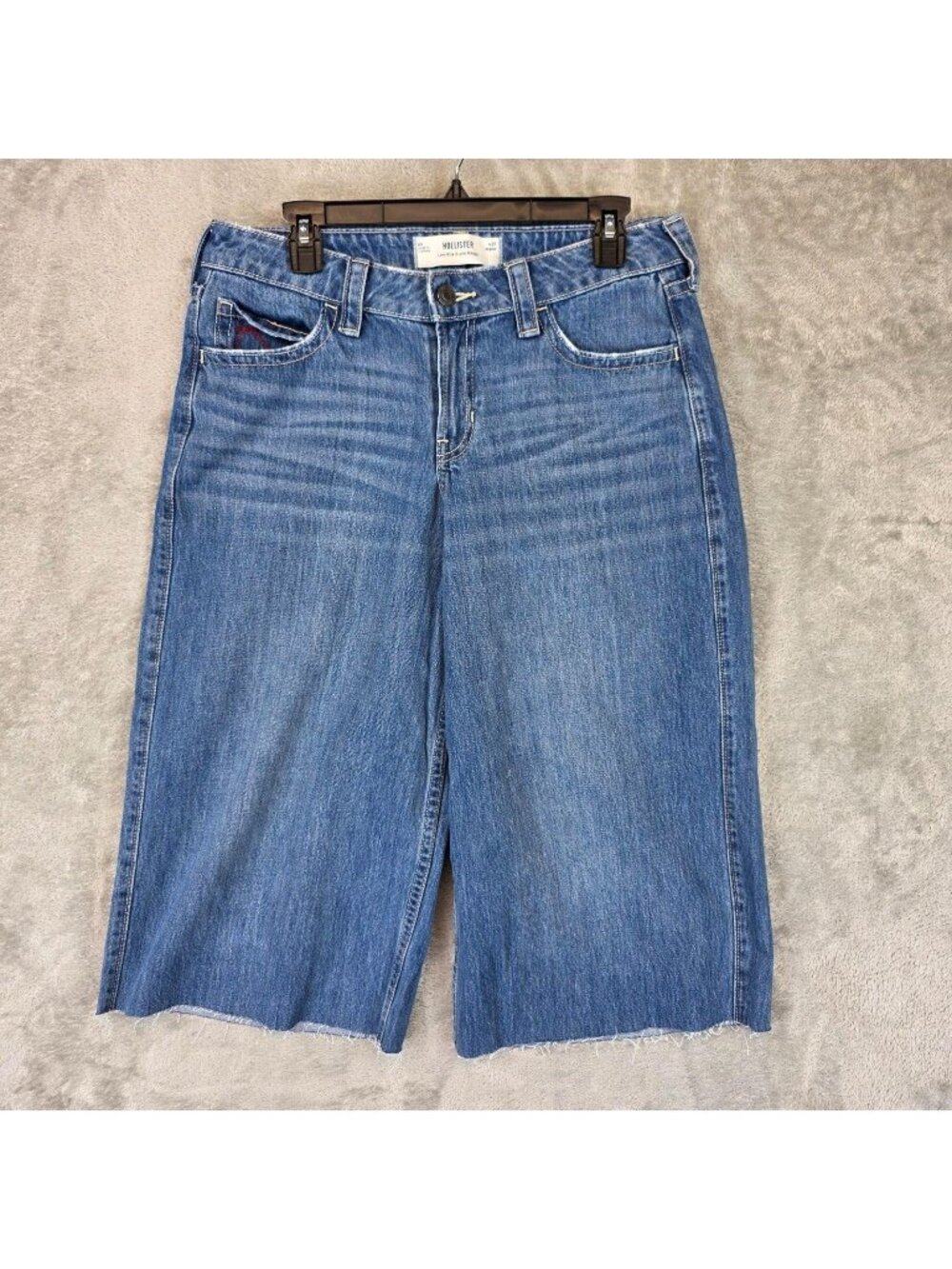 Hollister Low-Rise Super Baggy Jeans Womens 8 Blue Wide Leg Crop Raw Hem Denim